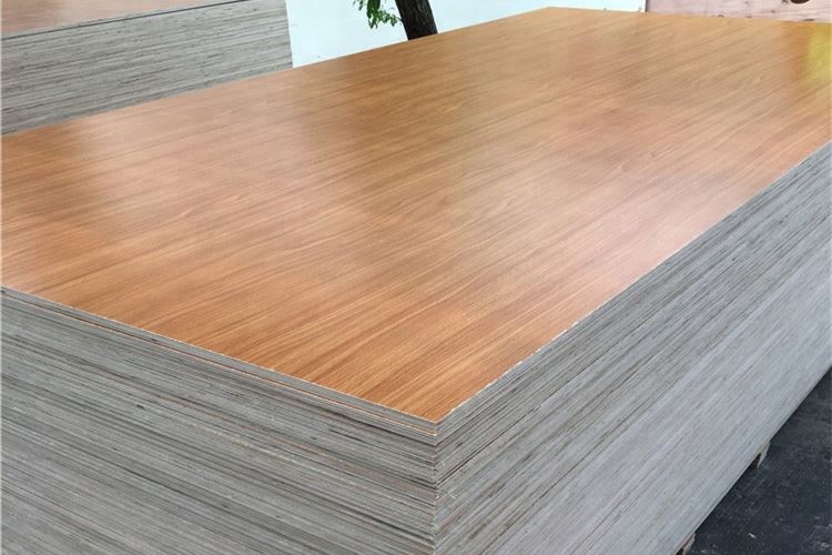 Kayu Lapis Berwajah Melamin