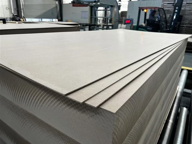 PAPAN MDF MENTAH 2100X2800X10MM CINA
